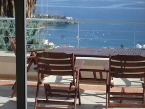 Outdoor dining - Villa Erofili, luxury maisonnette with breathtaking sea view up to 8 guests (Heraklion Crete Agia Pelagia)