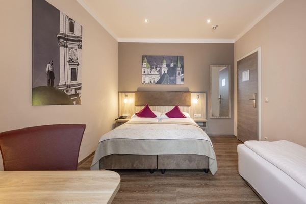 HOTEL junior by max70