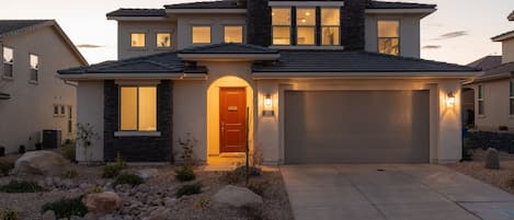 House, 5 Bedrooms | Exterior