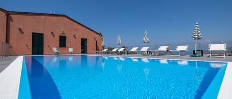 Piscina all'aperto