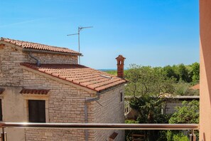 Appartement, balkon | Uitzicht vanaf balkon