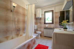 Apartment, 2 Bedrooms (1) | Bathroom - Maja (Novigrad)