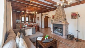 TV, peis og DVD-spiller