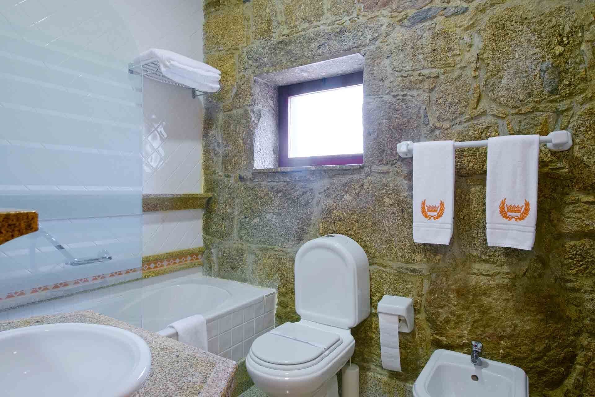 double or twin room | bathroom | separate bathtub and shower, free toiletries, hair dryer, bidet