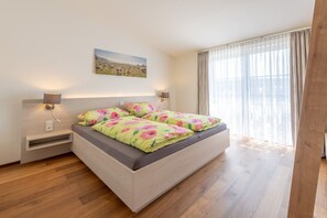 Wohnung Heuboden | Blackout drapes, iron/ironing board, free WiFi, bed sheets - Bio Bauernhof Mültner (Nordheim v.d.Rhön)