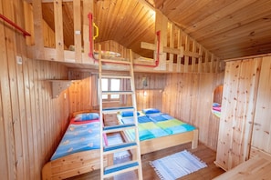 Das Häusle | Blackout drapes, iron/ironing board, free WiFi, bed sheets - Bio Bauernhof Mültner (Nordheim v.d.Rhön)