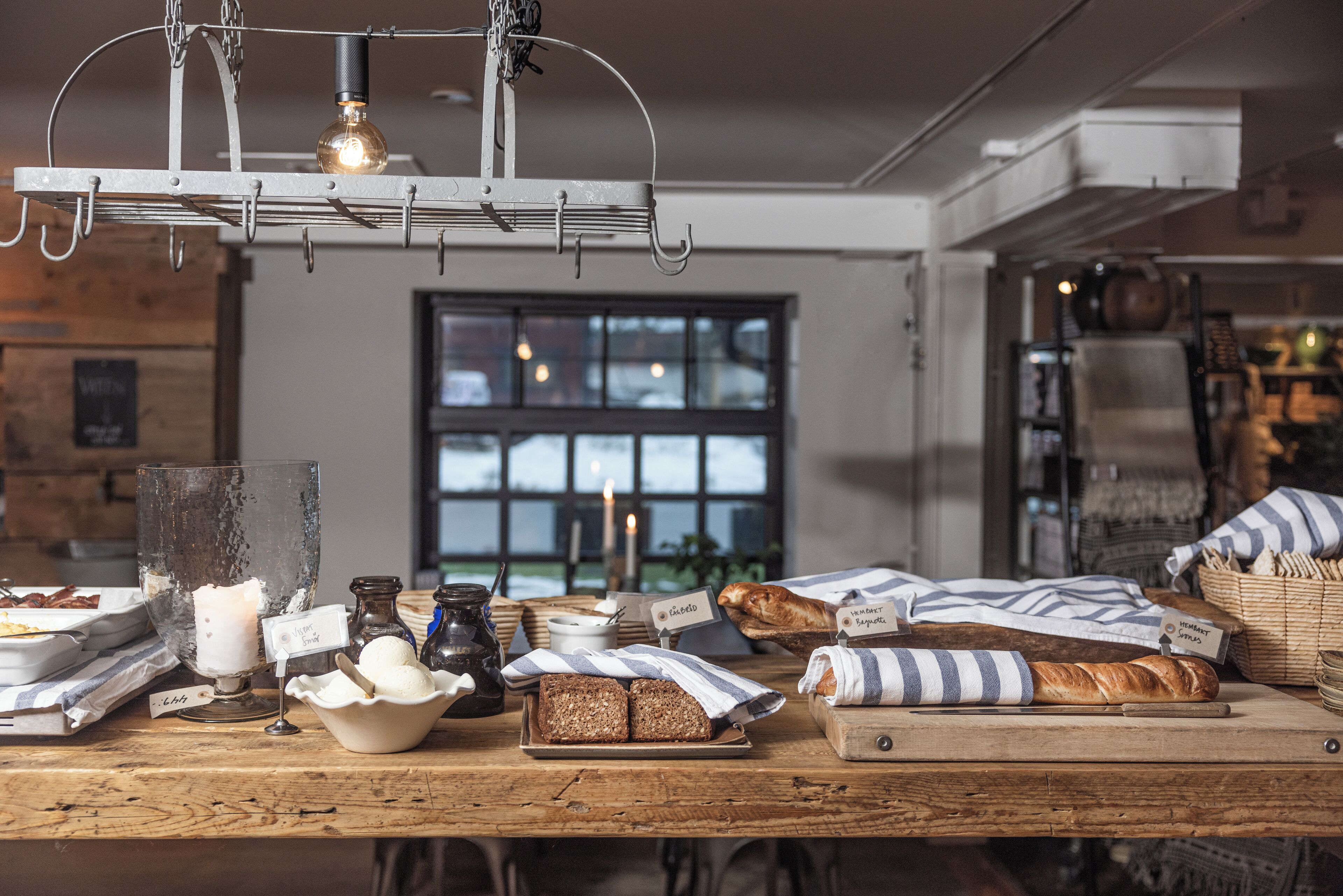 含每日自助早餐