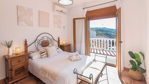 6 bedrooms, iron/ironing board, travel crib, WiFi - Villa Javier Sayalonga by Ruralidays (Málaga)