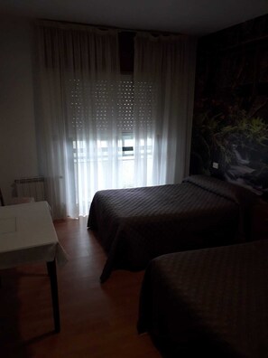 Free WiFi, bed sheets