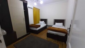 AB102 | 3 camere, Wi-Fi gratuito, lenzuola