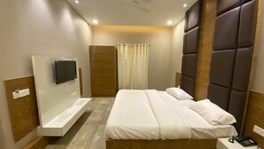 Room - Hotel The Retro Regency (Ludhiana)