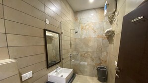 Bathroom - Hotel The Retro Regency (Ludhiana)