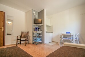 Apartment (Milena A2+1) | Living area | Flat-screen TV