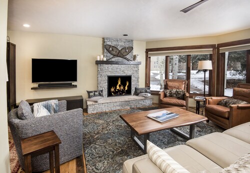Riverfront Townhome | Private Fly Fishing on Eagle River | Great Ski Access