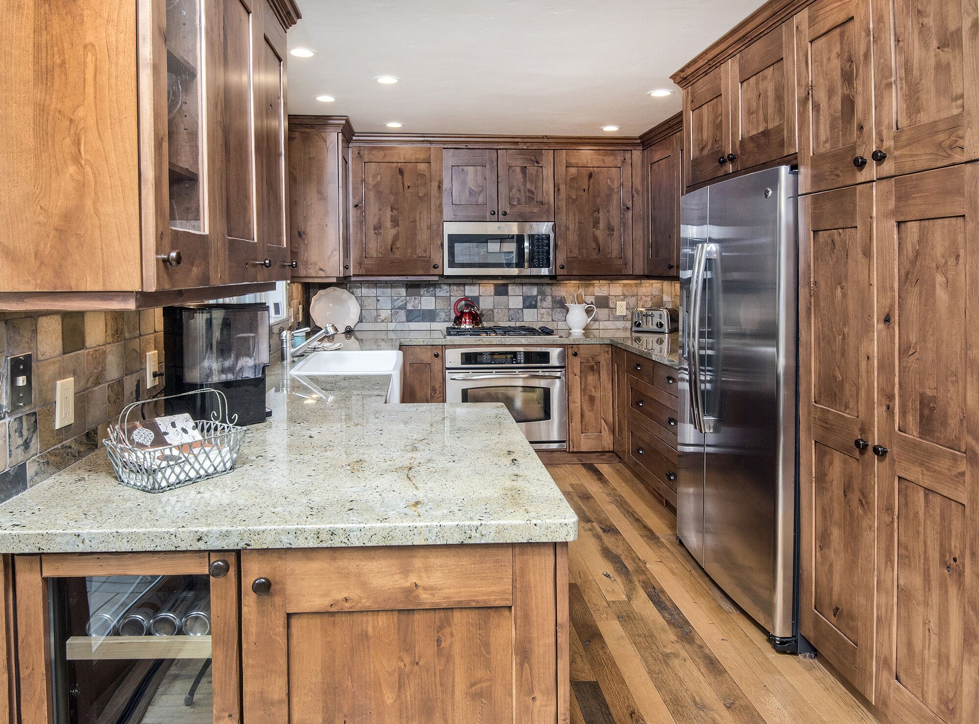 Refrigerador, microondas, horno, placa de cocina