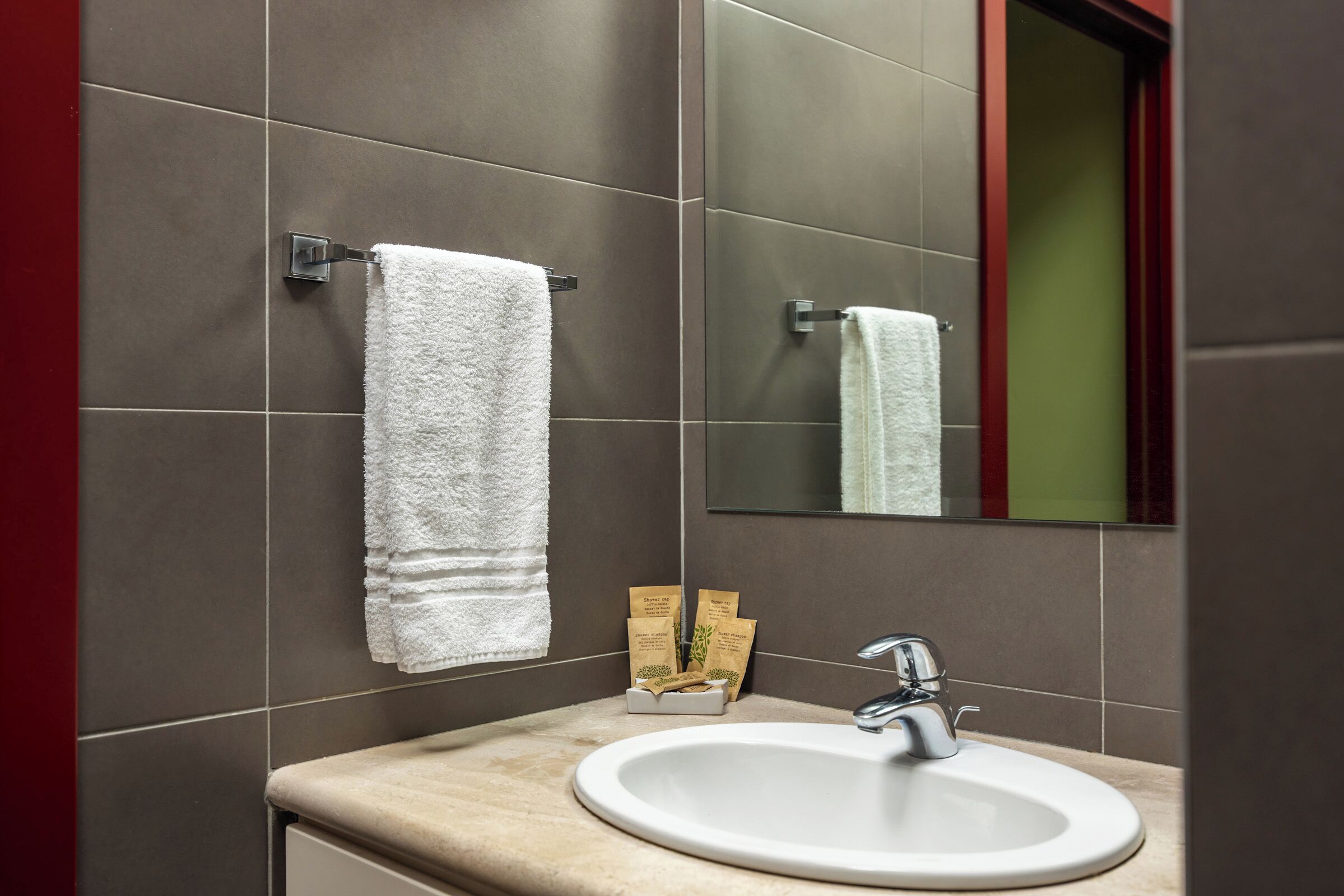 Dusche, Haartrockner, Bidet, Handtücher