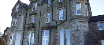 The Pipers No7 Lomond Castle -Sleeps 2-4 - sleeps 4 guests  in 1 bedroom