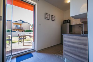 Apartment (A) | Courtyard view