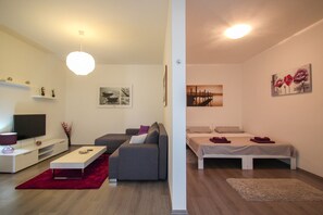 Apartment (A)