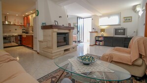 Apartment (Rafi A4+1) | Living room