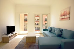 Apartment (12) | Living area | LCD TV