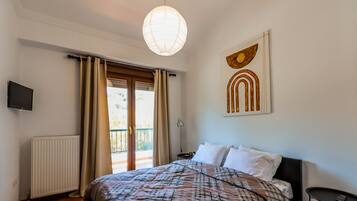 3 soverom, skrivebord, strykejern/-brett og wi-fi (inkludert)