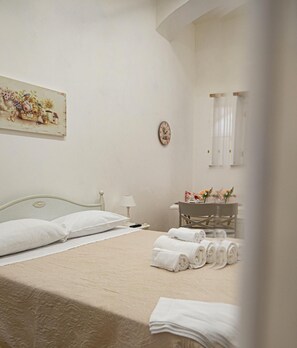 Minibar, free WiFi - B&B Al Portone (Pagani)