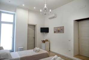 Triple Room | Minibar, free WiFi - B&B Al Portone (Pagani)