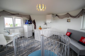 Apartment, Balcony (Mare) | Living area