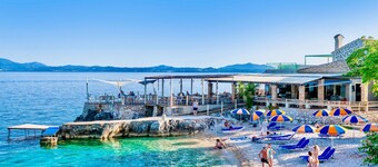 Nissaki Suite Poseidon Sea view 4 people pool