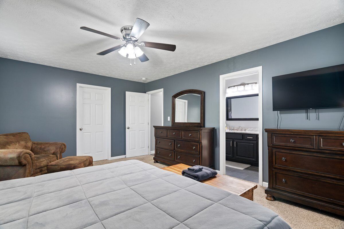 3 室のベッドルーム、デスク、アイロン / アイロン台、WiFi (無料)