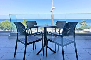 Luksushuoneisto, 2 makuuhuonetta, merinäköala (Sage) | Näkymä parvekkeelta