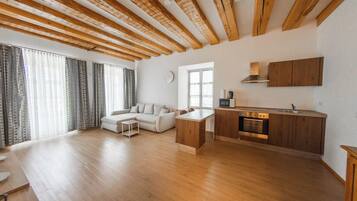 1 bedroom, hypo-allergenic bedding, individually decorated