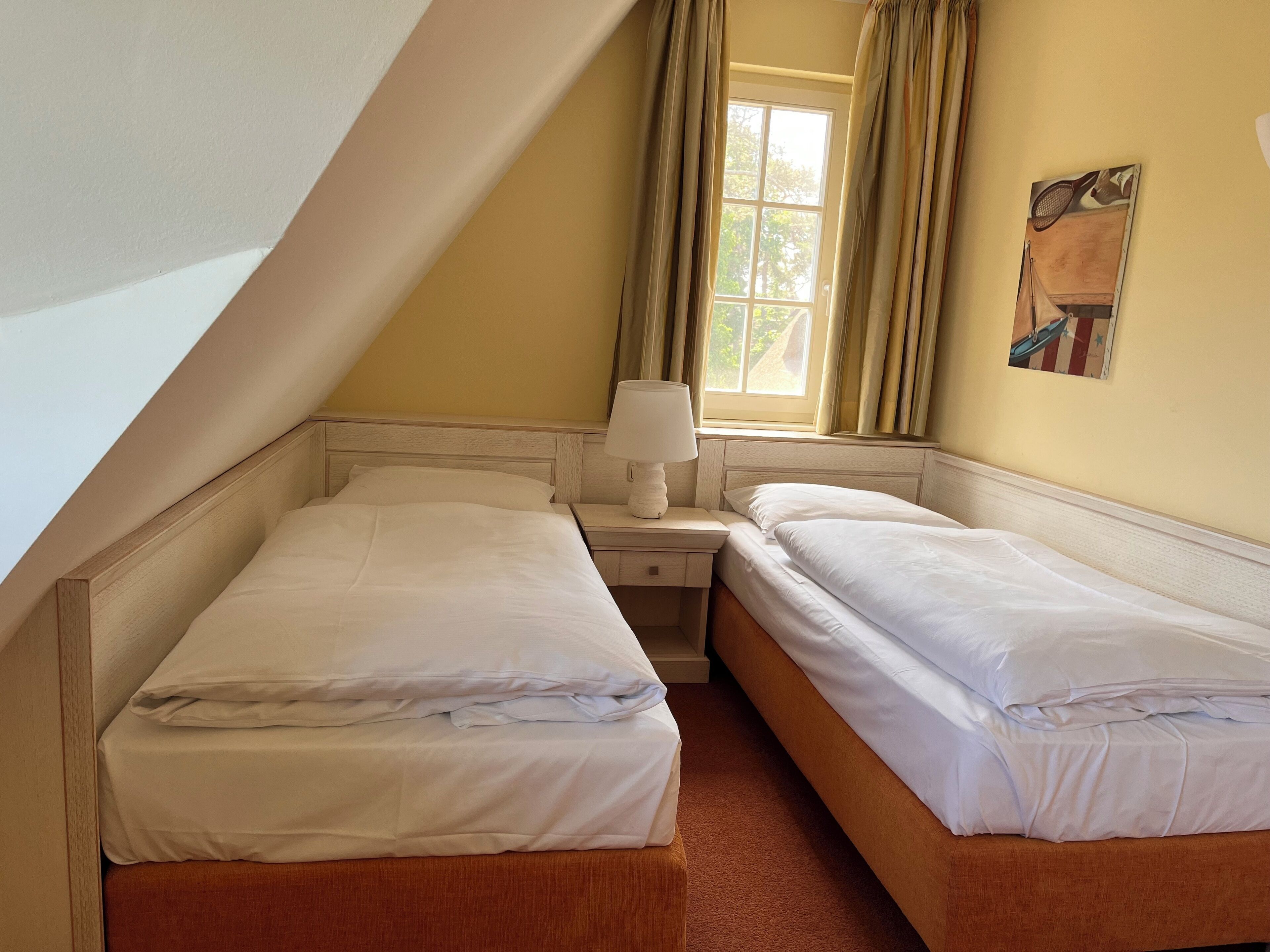 Deluxe House | 3 bedrooms, hypo-allergenic bedding, in-room safe, desk