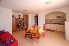 Apartment (Viola A2+1) | Private kitchen