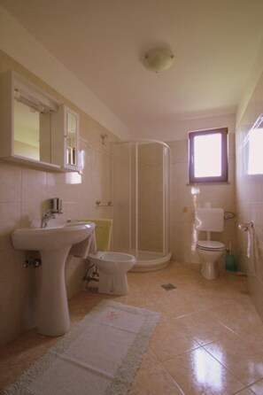 Apartment (Viola A4+1 nr.1 gore) | Bathroom - Viola (Novigrad)