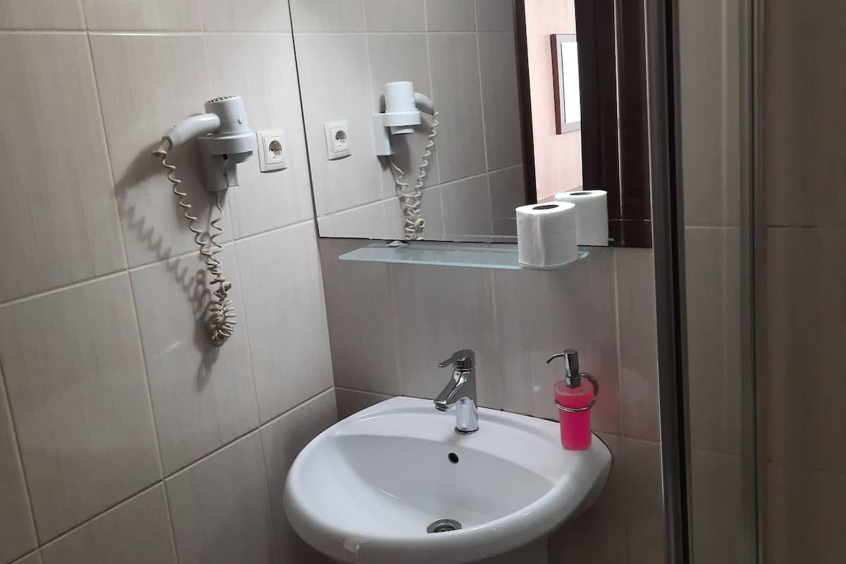 single room | bathroom sink