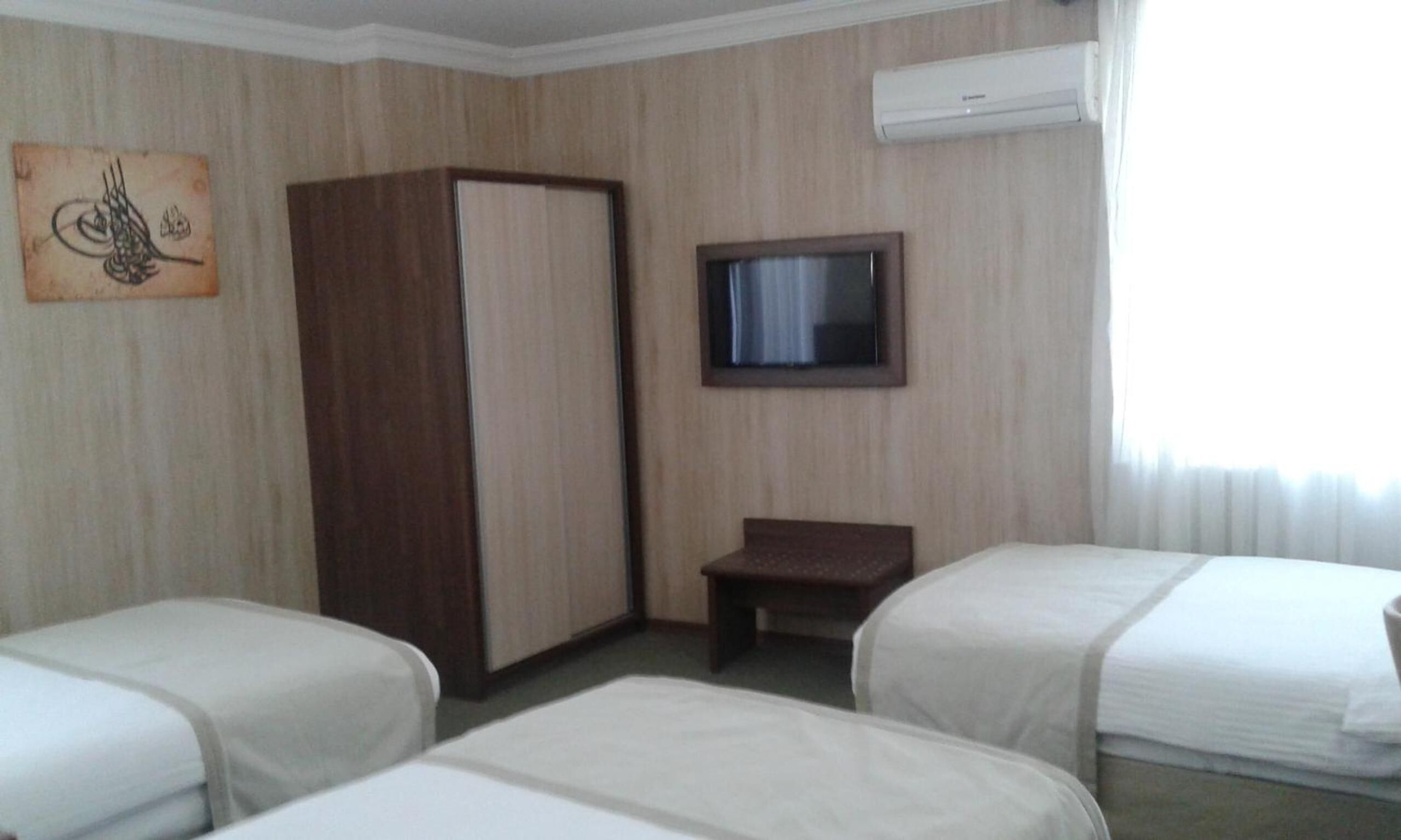 minibar, desk, free wifi, bed sheets