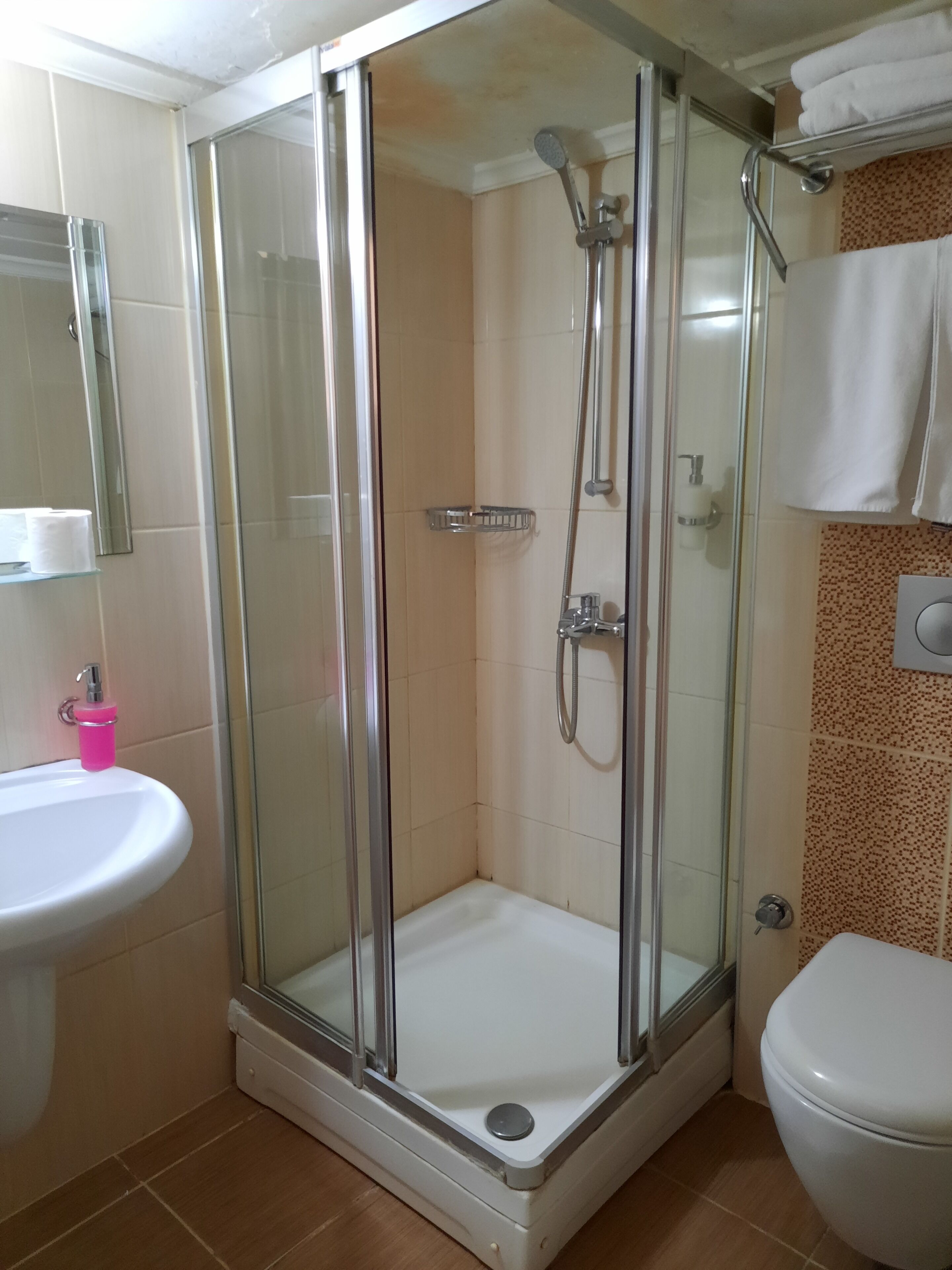 triple room | bathroom | shower, hair dryer, slippers, towels
