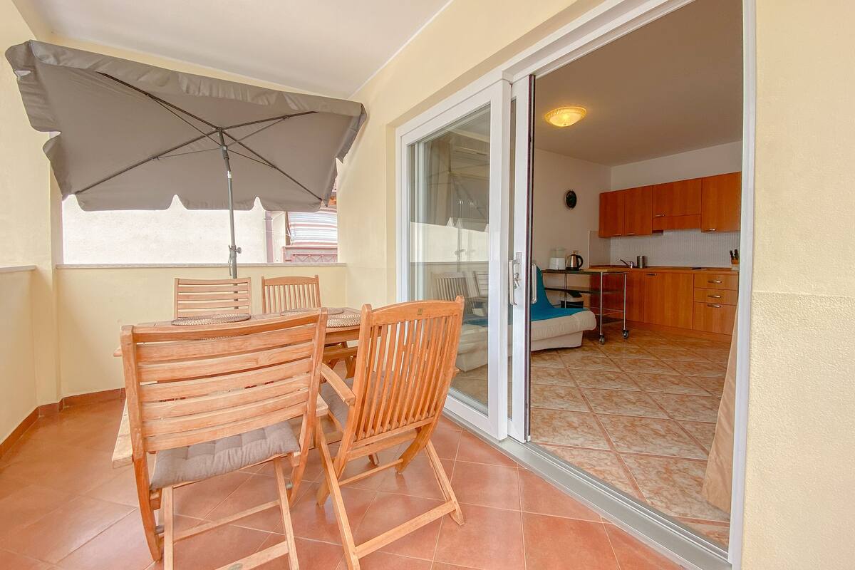 Apartment (Viviana A2+2 Damir) | Balkon