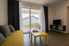 Apartment (Zoran A2+2 nr.3) | Living area | Flat-screen TV - Zoran (Novigrad)