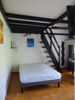 1 غرفة نوم وواي فاي مجانًا وملاءات أسرّة