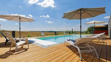 Seasonal outdoor pool, sun loungers