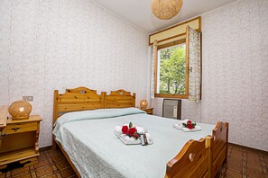 2 soverom, internettilgang og sengetøy