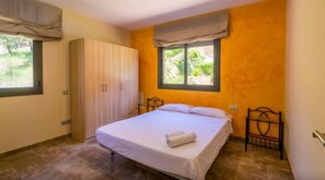 5 bedrooms, iron/ironing board, WiFi, bed sheets - OP HomeHolidaysRentals Sand (Calella)