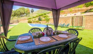 Outdoor dining - OP HomeHolidaysRentals Sand (Calella)