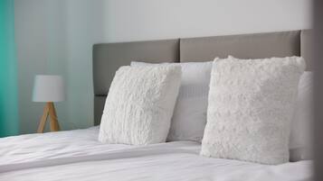 Comfort Apartment | Hypo-allergenic bedding, individually decorated, individually furnished