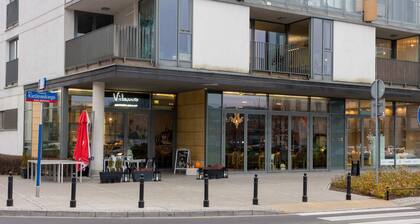 Royal Palace Elegant Apartment