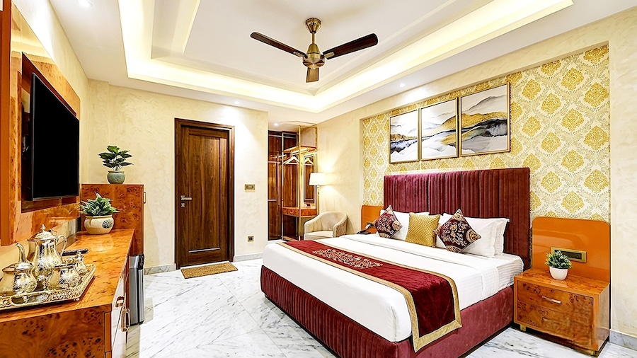 Hotel Perfectionist by Kelvish Hotel