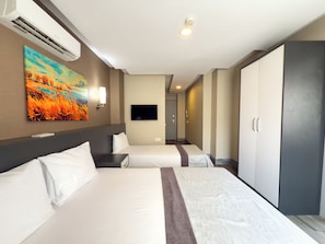 Phòng 3 | 1 phòng ngủ, chăn bông, nệm cao su hoạt tính (memory foam), bàn